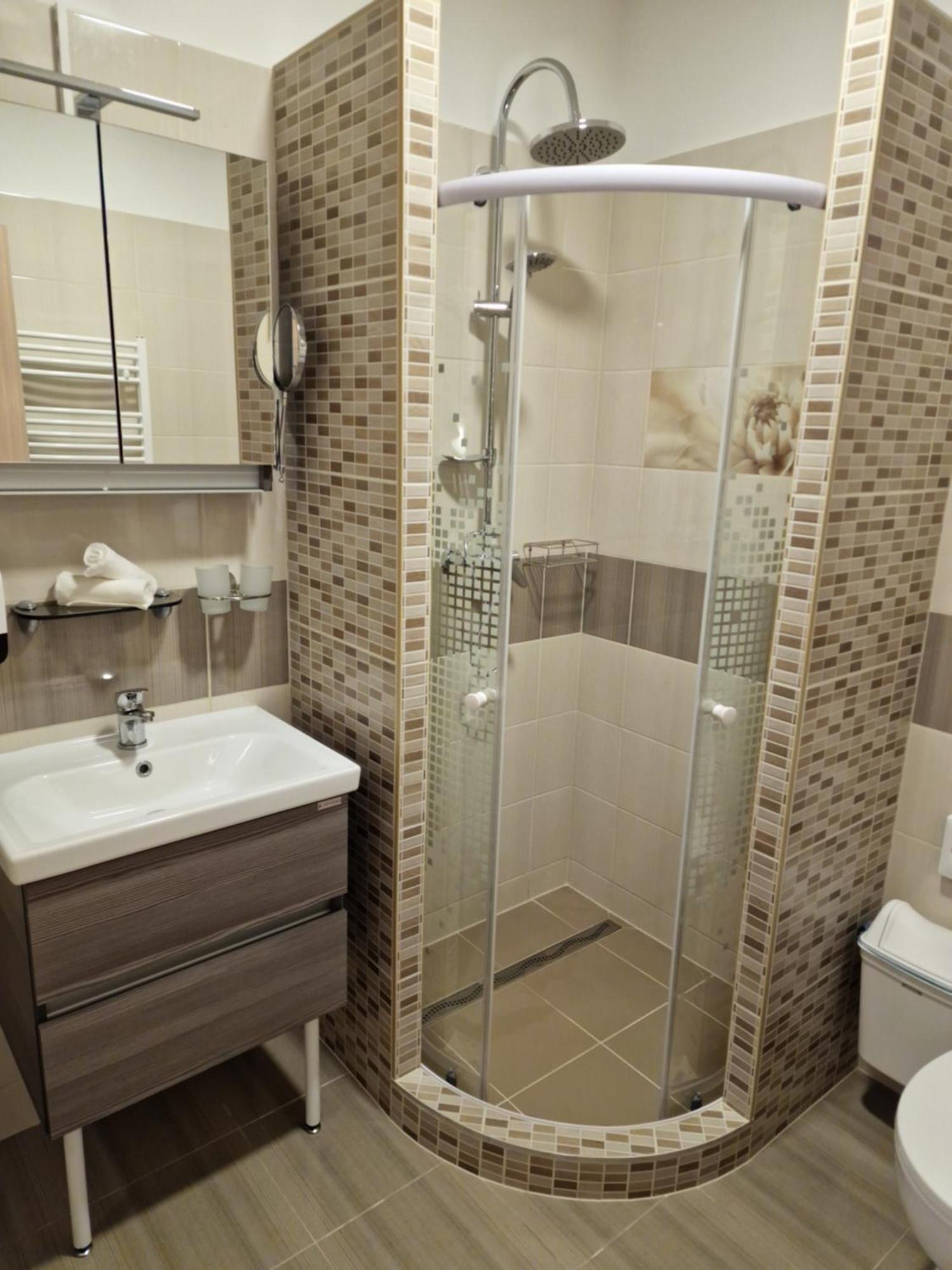 Holiday Apartmanhaz Gyula Exterior foto
