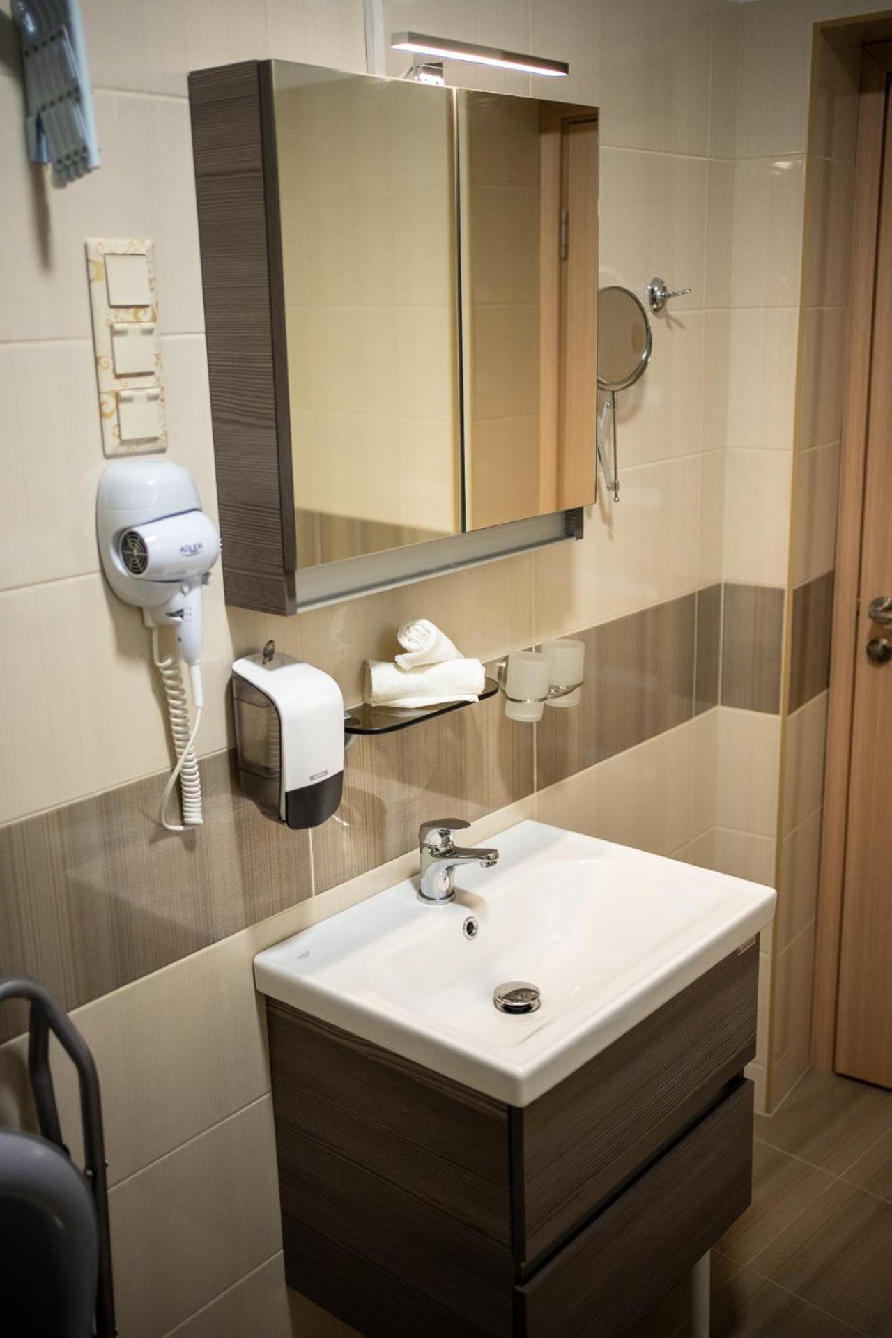 Holiday Apartmanhaz Gyula Exterior foto